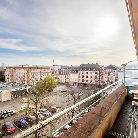 Le Tassigny A 2mn Du Centre Avec Parking Apartman *