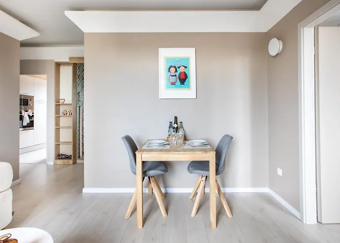 Le Tassigny A 2mn Du Centre Avec Parking 公寓 *