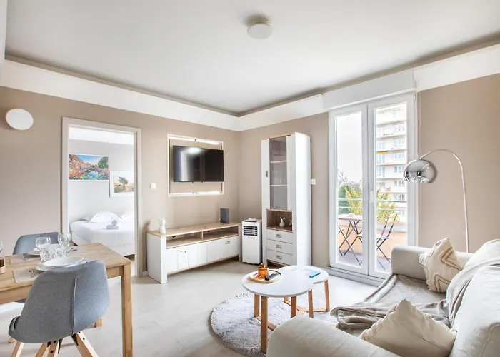 公寓 Le Tassigny A 2mn Du Centre Avec Parking *