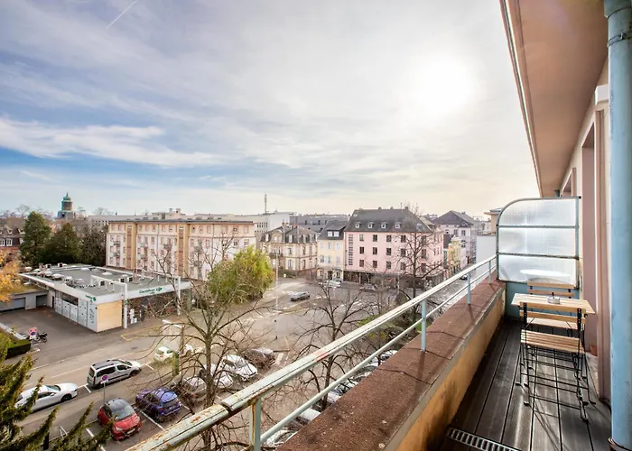 Le Tassigny A 2mn Du Centre Avec Parking 公寓 *